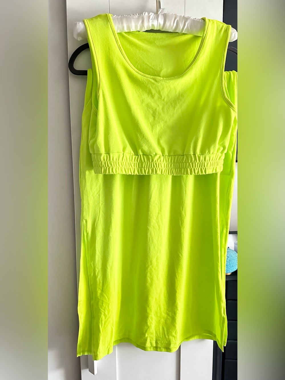 Neon Beach Set - Picture 2 of 6